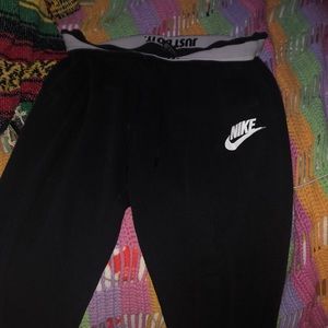 NIKE sweats